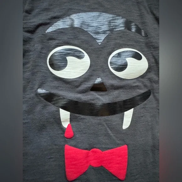 Gap Kids Gray and Black Vampire Long Sleeve Shirt - Picture 2 of 4